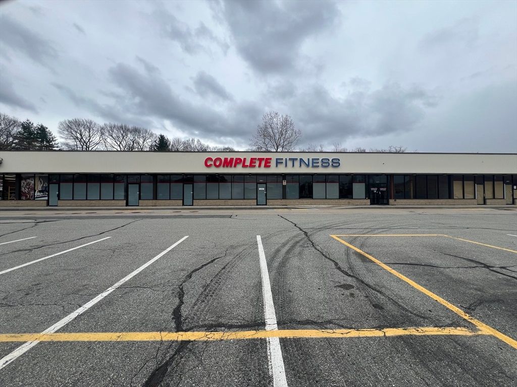 1275 Fall River Ave, Seekonk, MA 02771