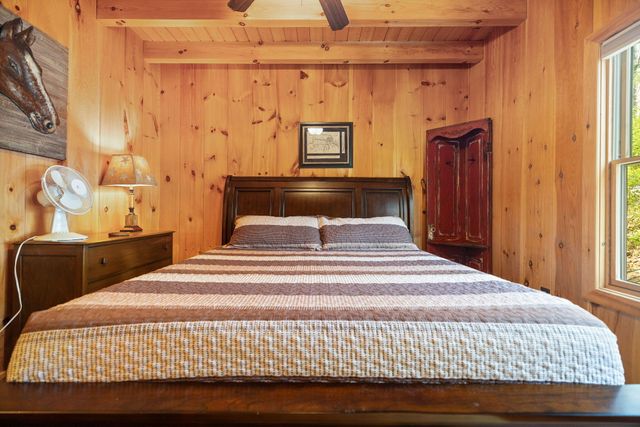 498 Lakeside Drive, Zoe, KY 41397