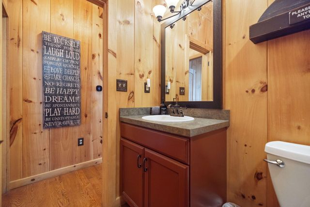 498 Lakeside Drive, Zoe, KY 41397