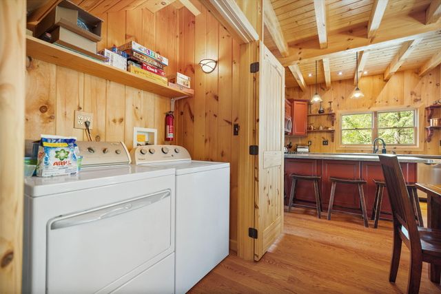498 Lakeside Drive, Zoe, KY 41397