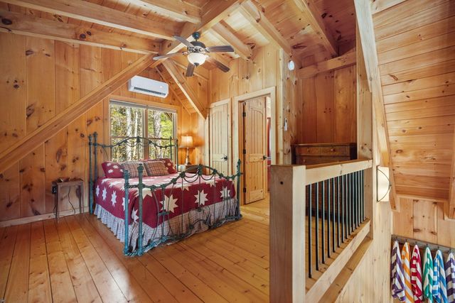 498 Lakeside Drive, Zoe, KY 41397