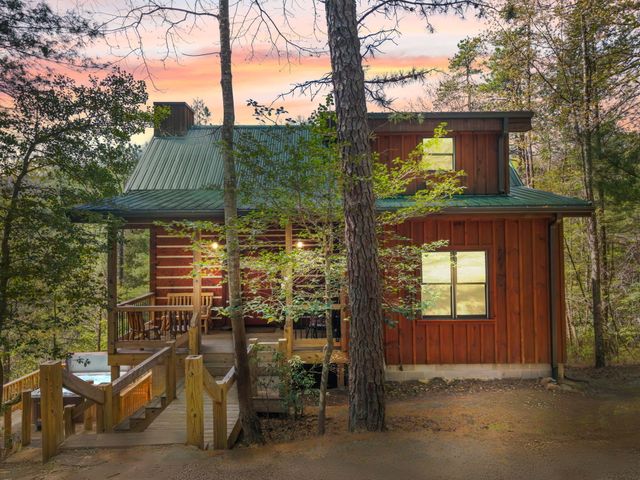 498 Lakeside Drive, Zoe, KY 41397