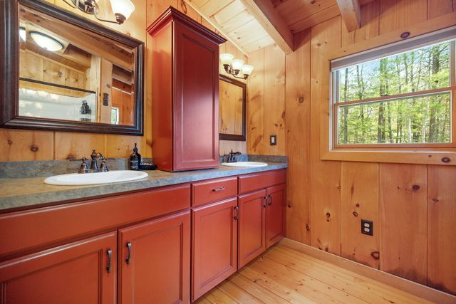 498 Lakeside Drive, Zoe, KY 41397