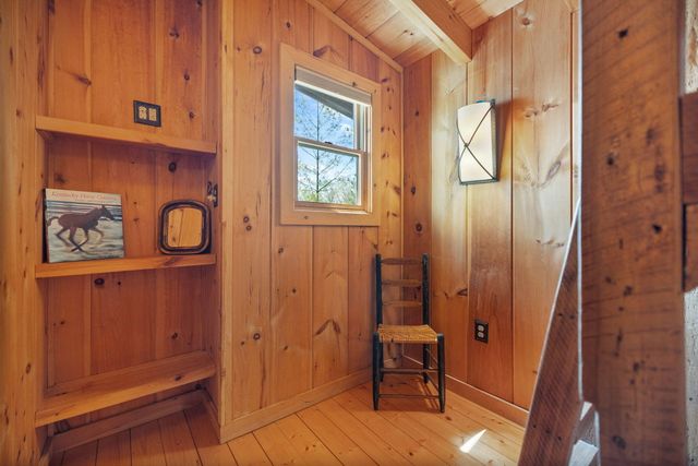 498 Lakeside Drive, Zoe, KY 41397