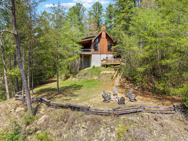 498 Lakeside Drive, Zoe, KY 41397