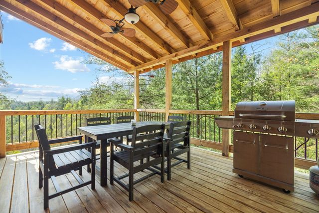498 Lakeside Drive, Zoe, KY 41397