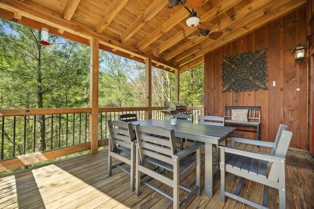 498 Lakeside Drive, Zoe, KY 41397