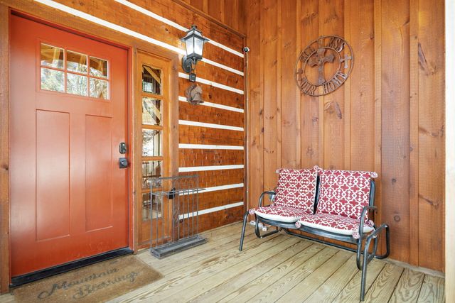 498 Lakeside Drive, Zoe, KY 41397