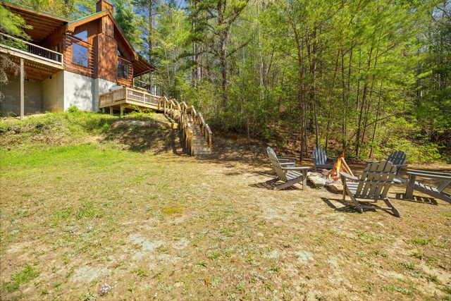 498 Lakeside Drive, Zoe, KY 41397