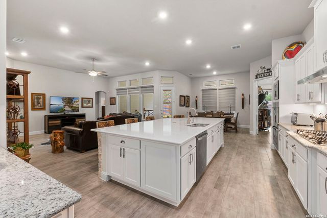 29347 KEARNEY RDG, Boerne, TX 78015