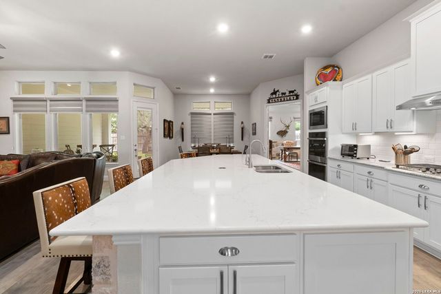 29347 KEARNEY RDG, Boerne, TX 78015