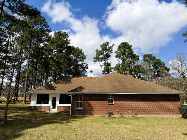 306 Beaver Lake Rd., Purvis, MS 39475