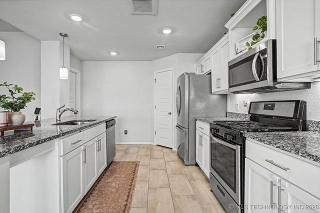 3131 W Yuma Court S, Broken Arrow, OK 74011