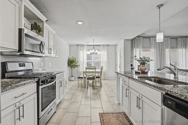 3131 W Yuma Court S, Broken Arrow, OK 74011