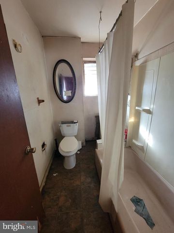 2611 W 6TH ST, Chester, PA 19013