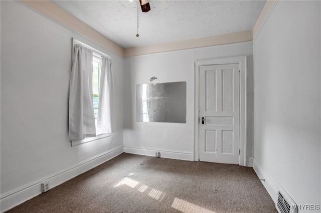 563 Tronolone Place, Niagara Falls, NY 14301