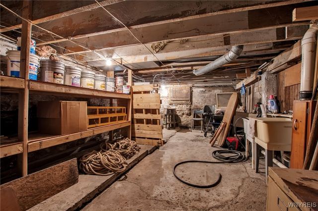 563 Tronolone Place, Niagara Falls, NY 14301