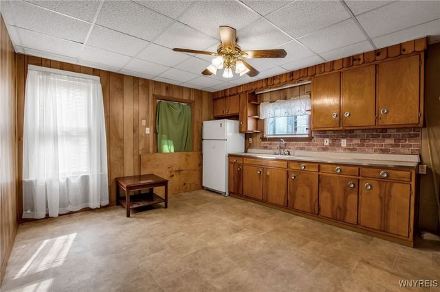 563 Tronolone Place, Niagara Falls, NY 14301