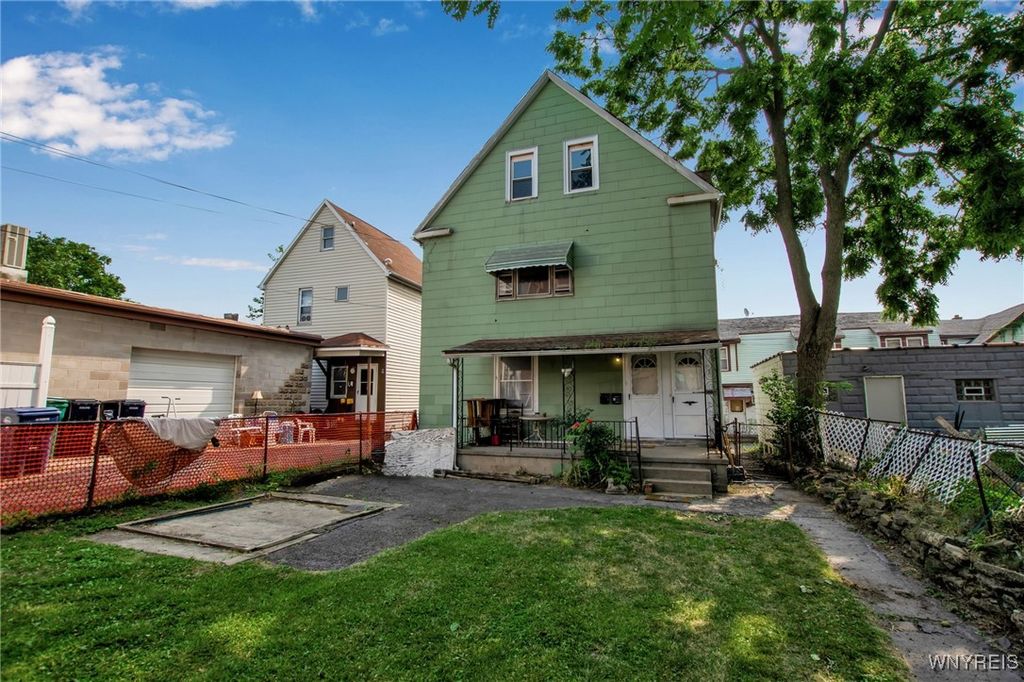 563 Tronolone Place, Niagara Falls, NY 14301