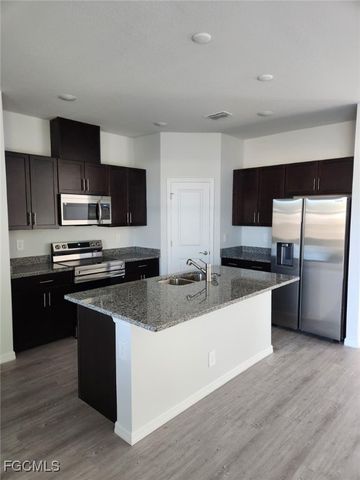 4201 NE 23rd AVE, Cape Coral, FL 33909