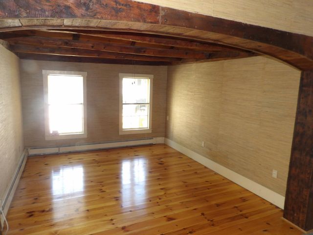 25 Downing Street, Concord, NH 03301