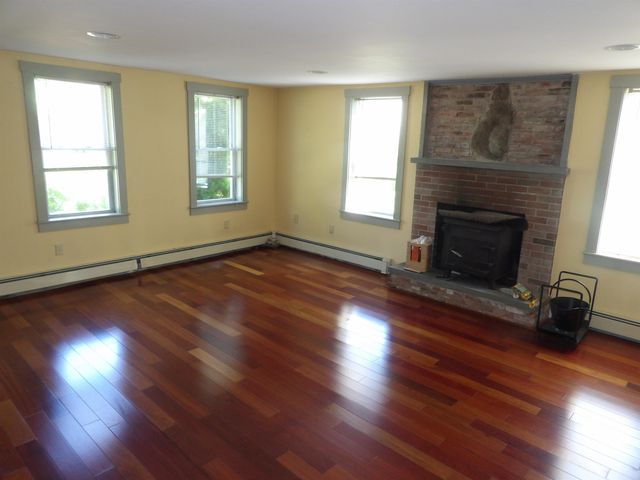 25 Downing Street, Concord, NH 03301