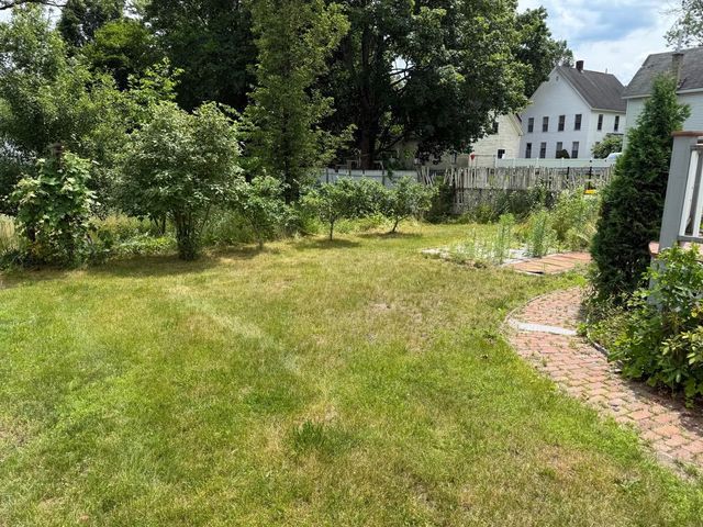 25 Downing Street, Concord, NH 03301