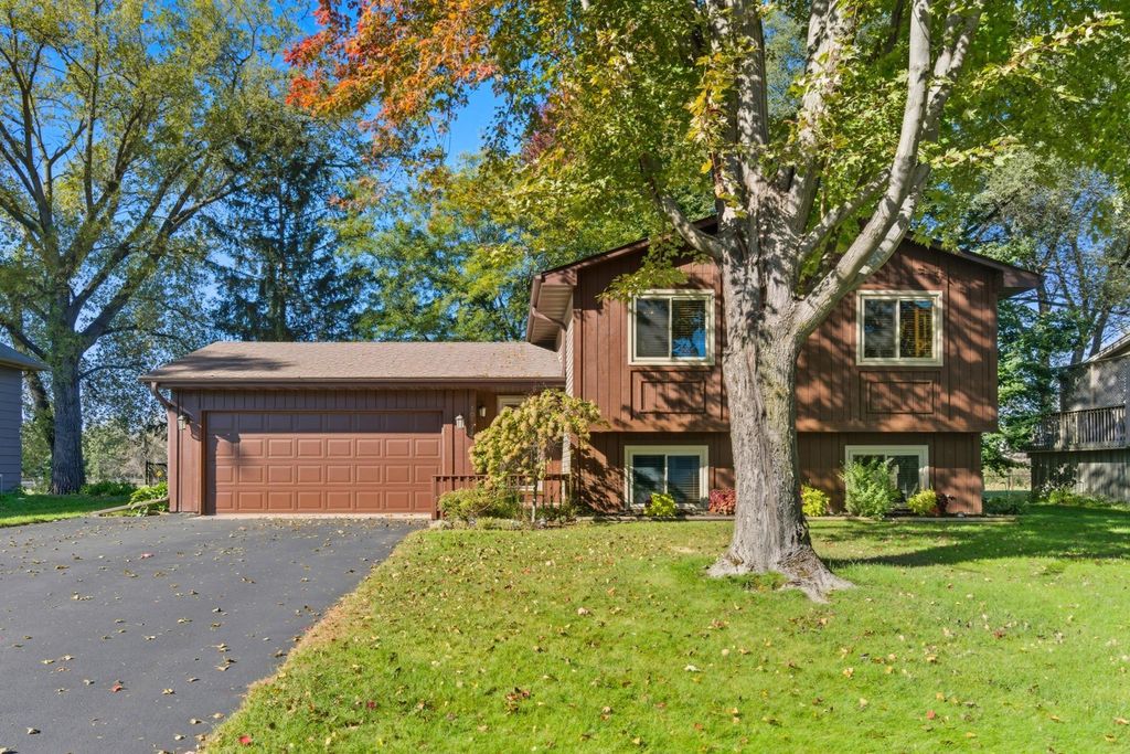 10528 Marmon Street NE, Circle Pines, MN 55014