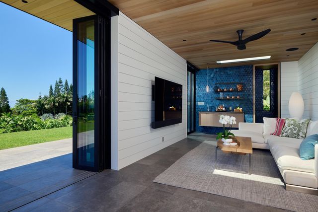 1642 W Kuiaha Rd, Haiku, HI 96708