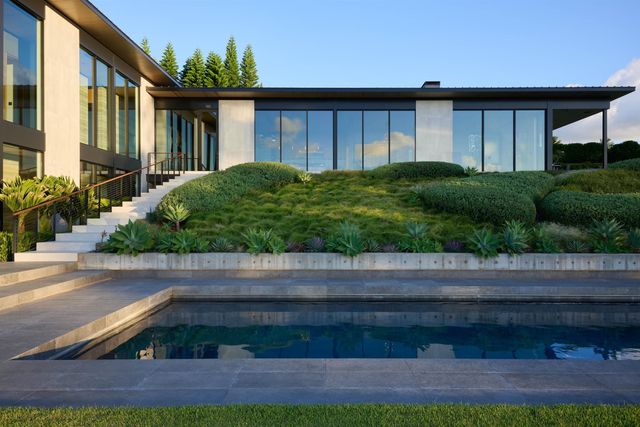 1642 W Kuiaha Rd, Haiku, HI 96708