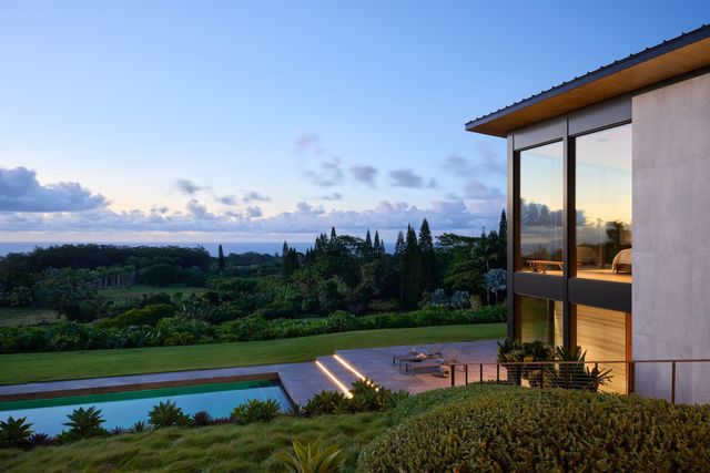 1642 W Kuiaha Rd, Haiku, HI 96708