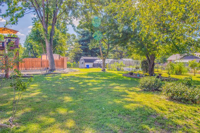 116 Hillview Drive, Joplin, MO 64804