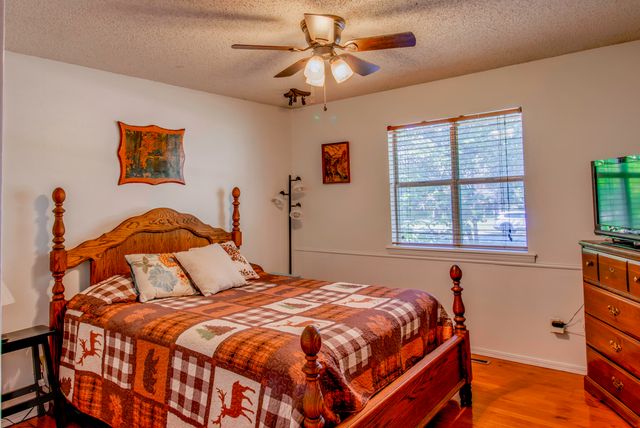 116 Hillview Drive, Joplin, MO 64804