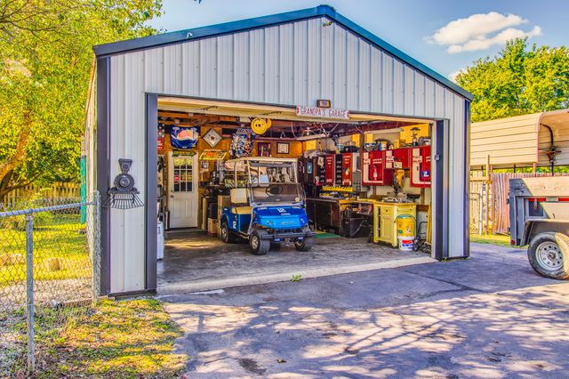 116 Hillview Drive, Joplin, MO 64804