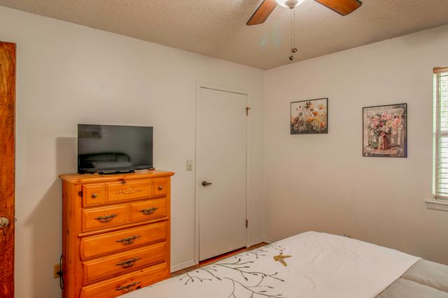 116 Hillview Drive, Joplin, MO 64804