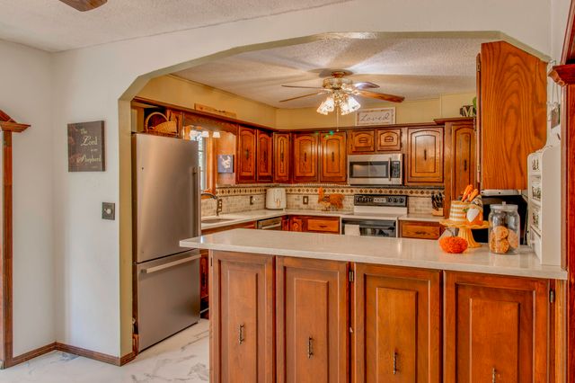 116 Hillview Drive, Joplin, MO 64804