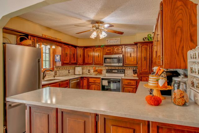 116 Hillview Drive, Joplin, MO 64804