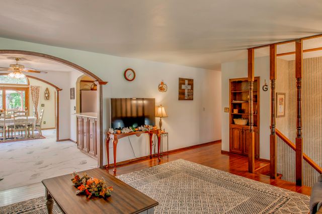 116 Hillview Drive, Joplin, MO 64804