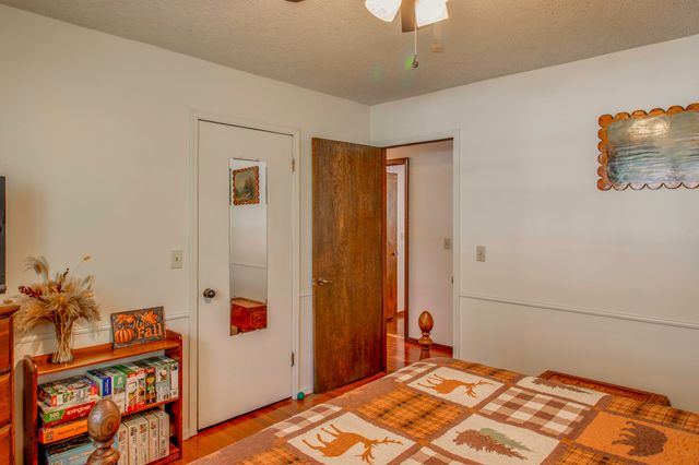 116 Hillview Drive, Joplin, MO 64804