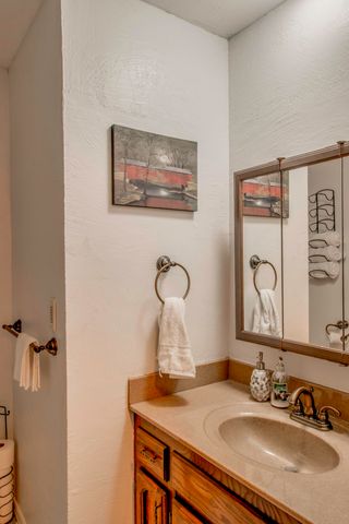 116 Hillview Drive, Joplin, MO 64804