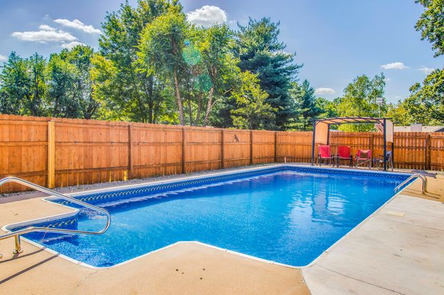 116 Hillview Drive, Joplin, MO 64804