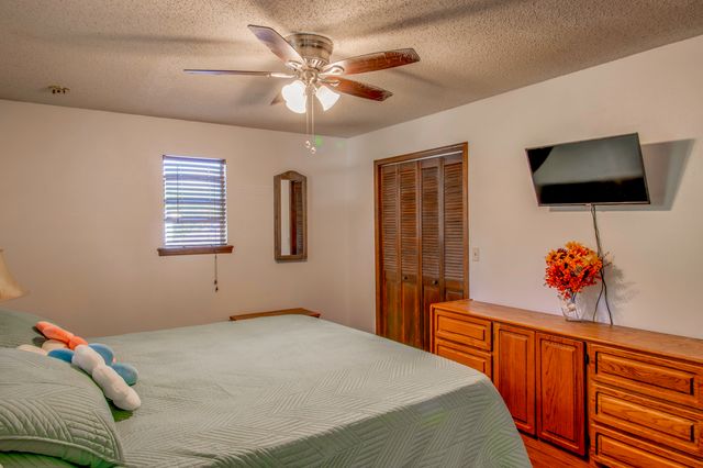 116 Hillview Drive, Joplin, MO 64804