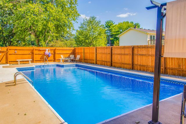 116 Hillview Drive, Joplin, MO 64804