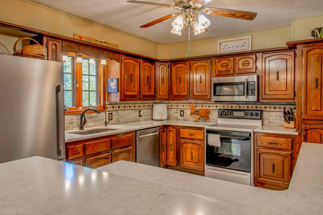 116 Hillview Drive, Joplin, MO 64804