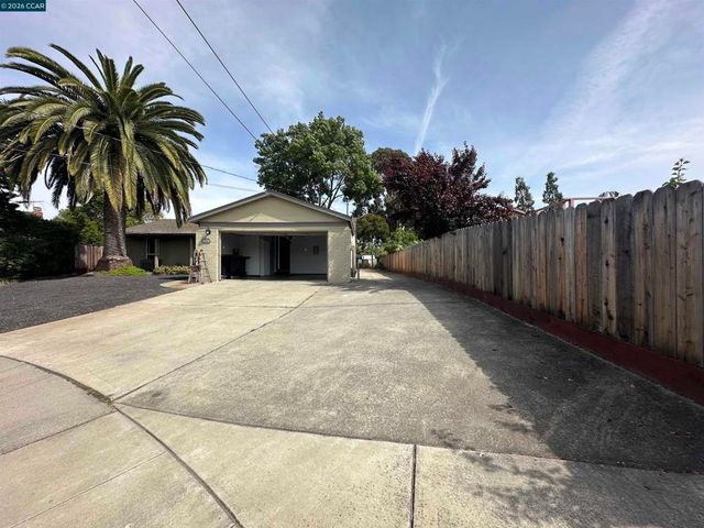1941 Rainier Ct, Martinez, CA 94553