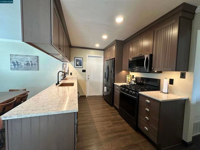 1941 Rainier Ct, Martinez, CA 94553