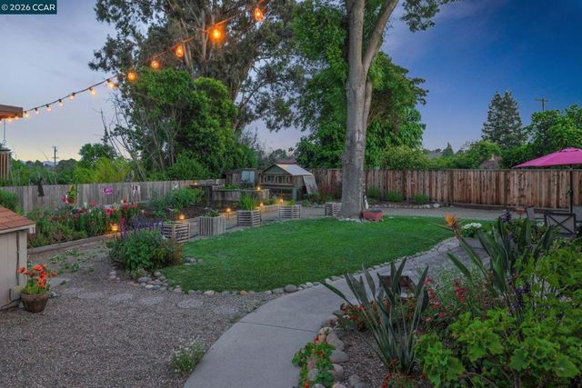 1941 Rainier Ct, Martinez, CA 94553