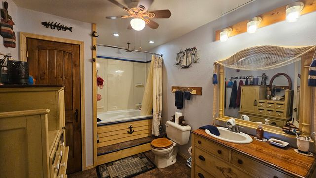 3528 County Road E 14-253, Drury, MO 65638