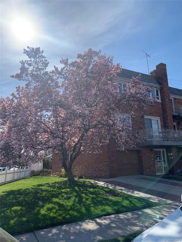 6432 77th Place, Middle Village, NY 11379