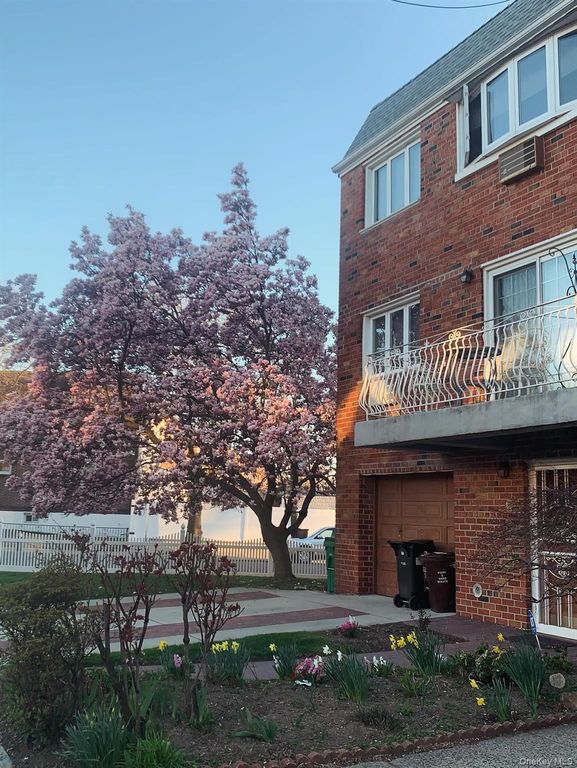 6432 77th Place, Middle Village, NY 11379